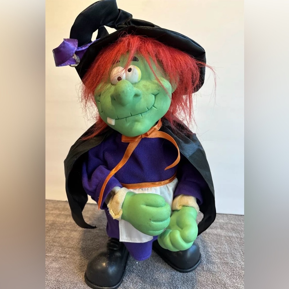 15” Halloween Monster Witch‎